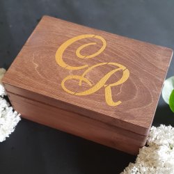 Krlighedskassen trykt med jeres initialer